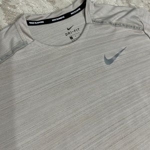 Nike Running Dri-Fit tee- Large- no flaws!